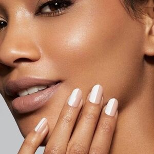 New Static Nails Reusable Pop-On Manicure Set Portofino Round